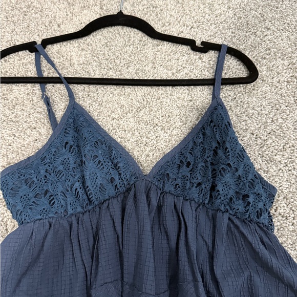 Top - Picture 2 of 3